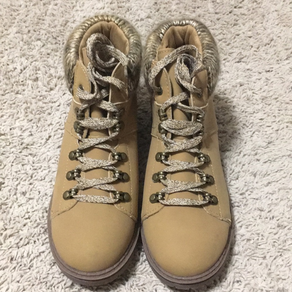Time and Tru Boots